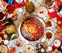 餐飲品牌全案設(shè)計參考：對比其他明星開的餐廳，這家火鍋店為什么能持續(xù)火爆