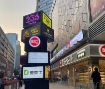 老餐飲設(shè)計(jì)師為您解讀新餐飲品牌選址是綜合商場店好還是街邊店鋪好？